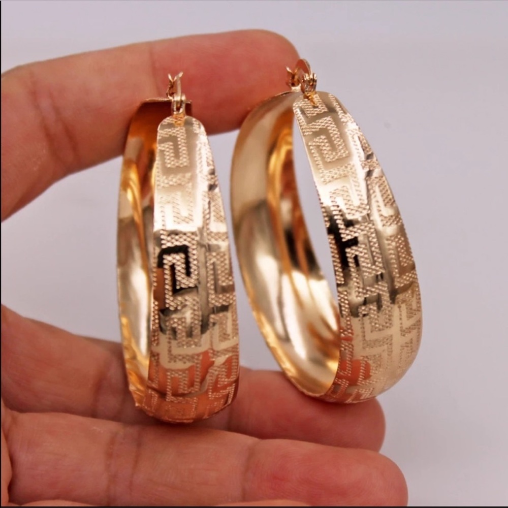 New Vintage gold hoop Greek key earrings - Picture 5 of 7